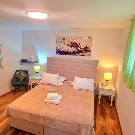 Apartman Ante 2 *