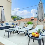 Ante 2 Hvar Center, Pool * חוואר