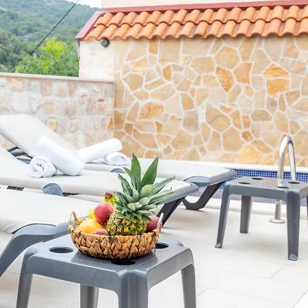 Ante 2 Hvar Center, Pool *