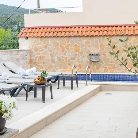 Апартаменти Ante 2 Hvar Center, Pool *