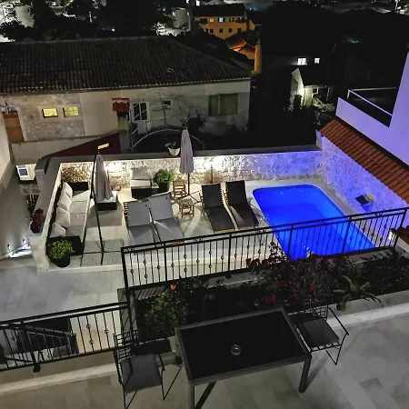 Ante 2 Hvar Center, Pool Lägenhet *